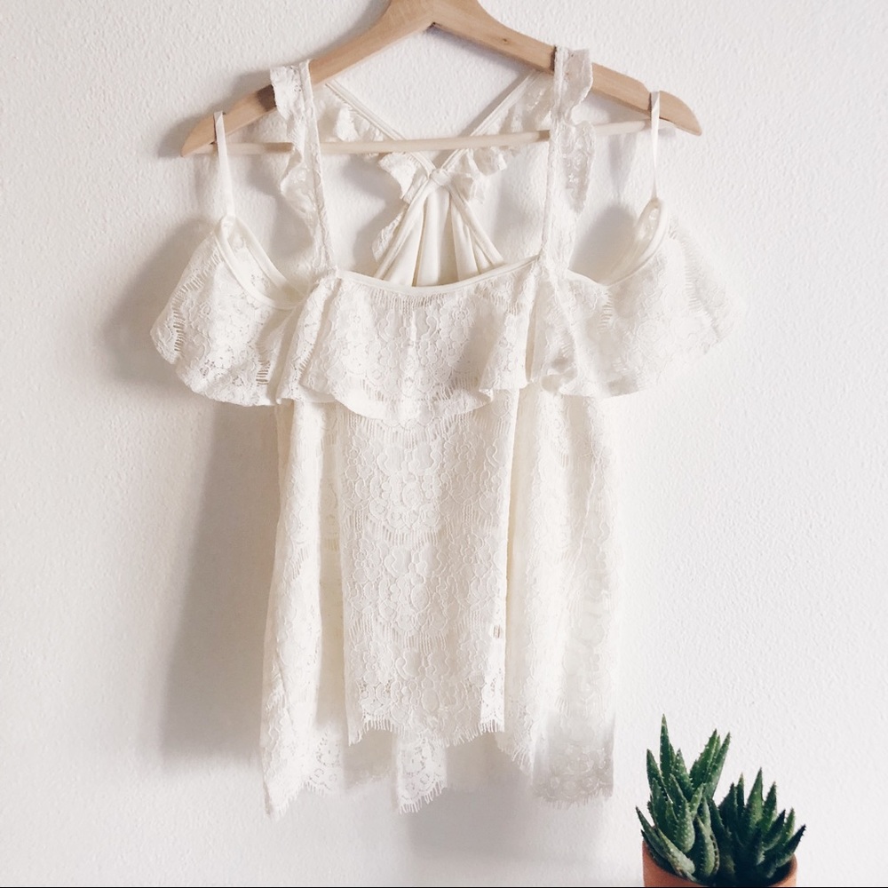 ☀️Love Fire cross lace top